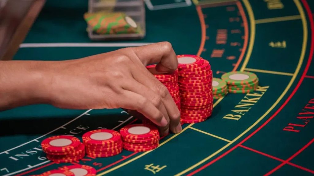 Mastering Baccarat: How to Play and Increase Your Chances of Winning